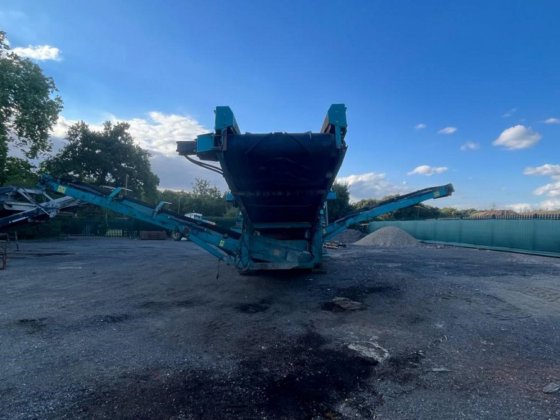 2011 Powerscreen Warrior 1400 Screener