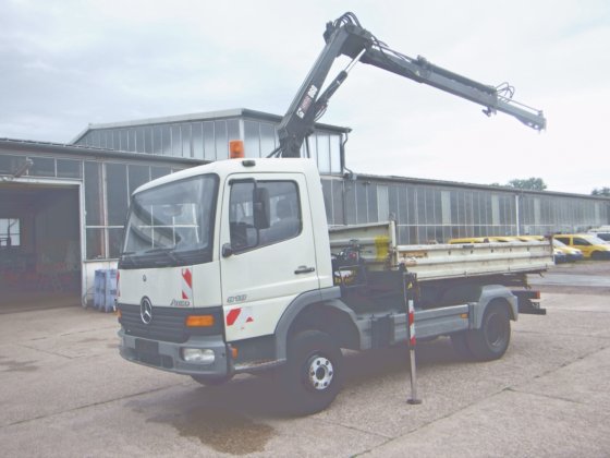 transit tipper with hiab