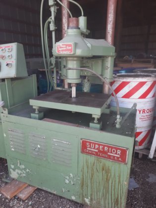 Superior Vertical Honing machine Model