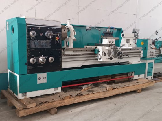 PARALLEL LATHE WITH DIGITAL DISPLAY