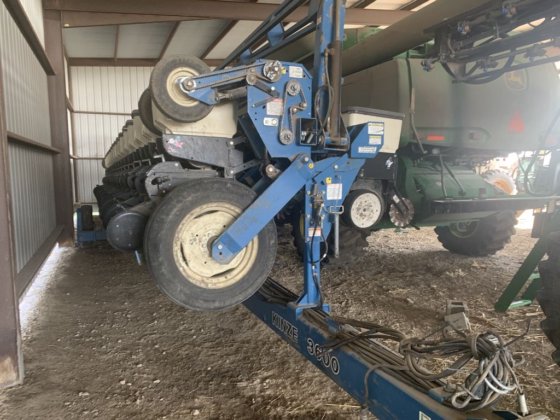 2001 Kinze 3600 In Emporia Ks Usa