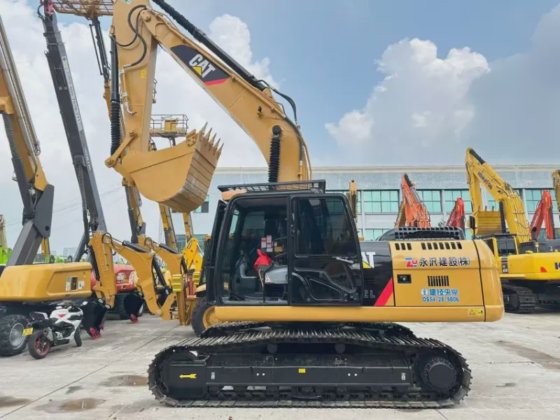 2018 Caterpillar 325D2L