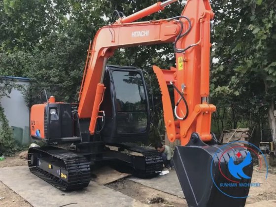 Hitachi ZX70