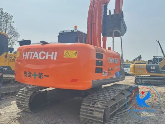 Hitachi ZX210