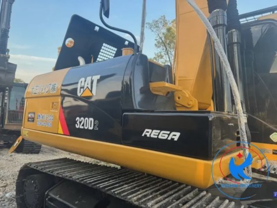 Caterpillar CAT320D2
