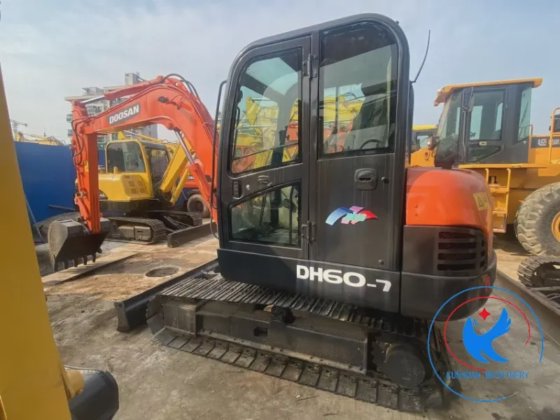 Doosan DH60