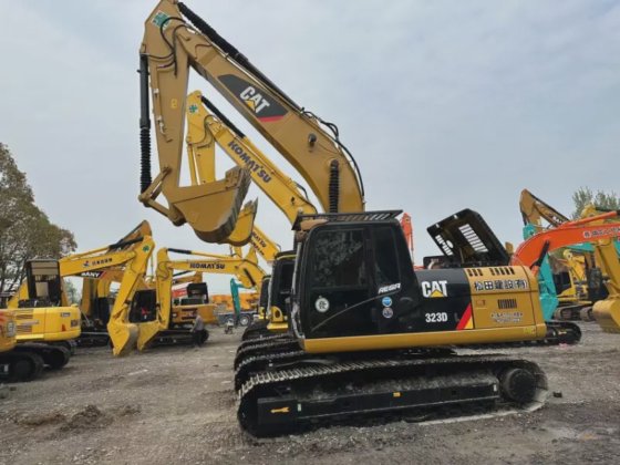 2020 Caterpillar CAT323D