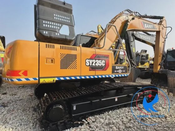Sany SY235C