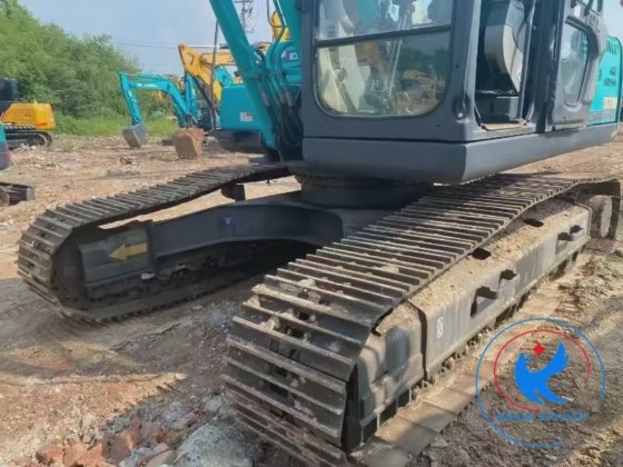 Kobelco SK210D