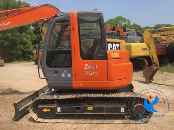 Hitachi ZX75US