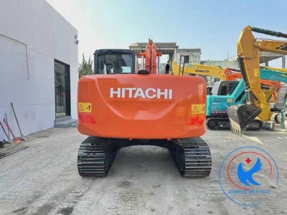 Hitachi ZX130