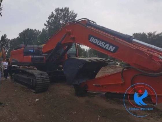 Doosan DX300LC-9C