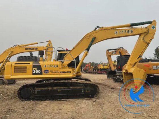 Komatsu PC360-8