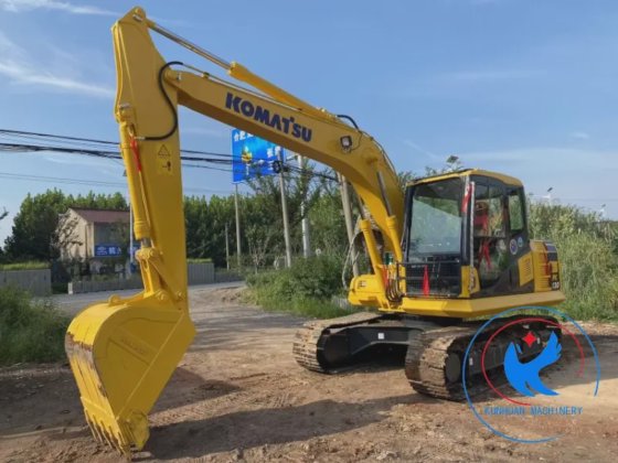 Komatsu PC130-7