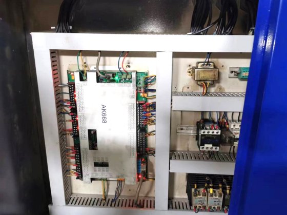 2017 中国海天 380t（伺服）注塑机