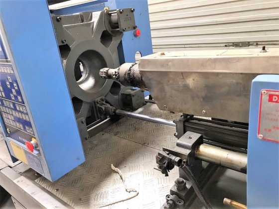 2010 中国ハイチ 90 t 射出成形機