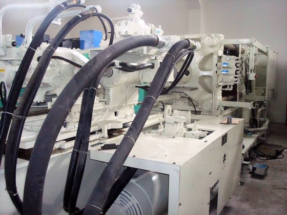 2008 三菱 450t (450MSG) プラスチック射出成形機