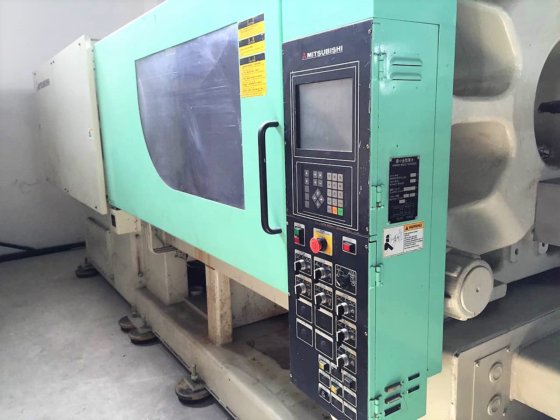 2008 三菱 450t (450MSG) プラスチック射出成形機