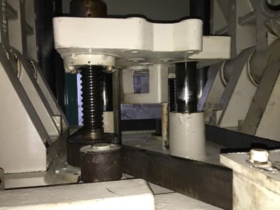 2007 日本新泻 450t(全电动)注塑机