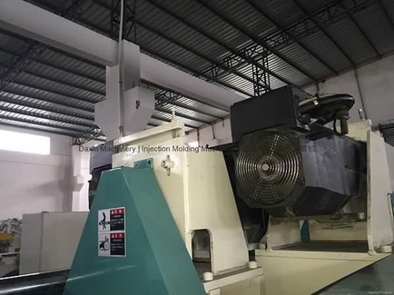 2007 日本新泻 450t(全电动)注塑机