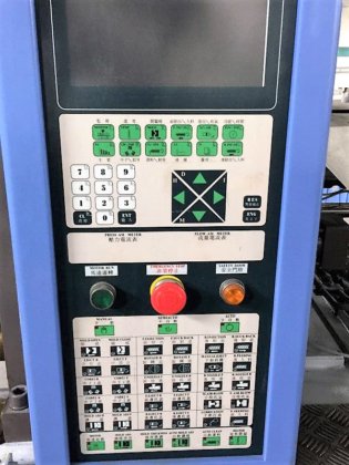 台湾華珍160トン2色射出成形機