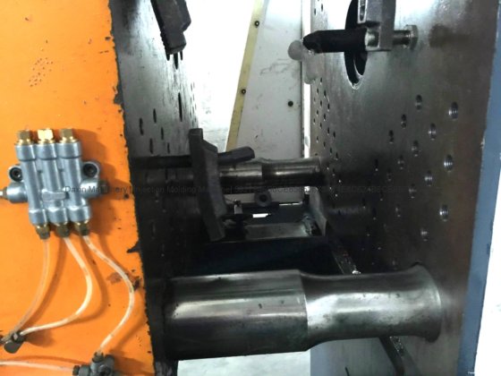 2007 台湾南荣 250t 注塑机