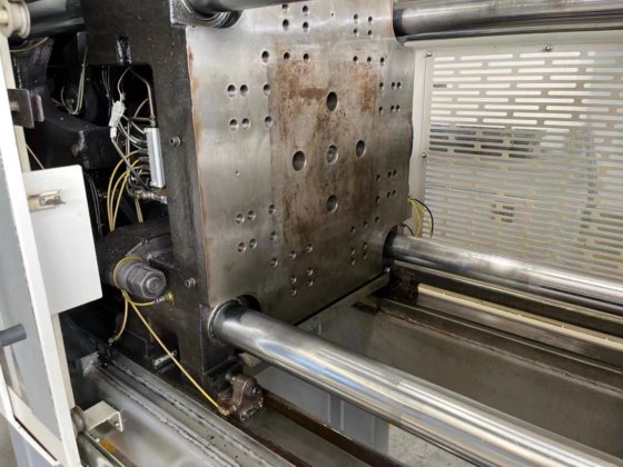 日本日精 110t（全电动）注塑机