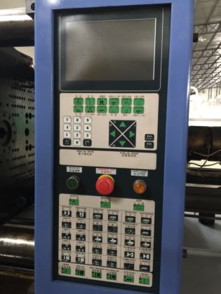 台湾華珍350トン2色射出成形機