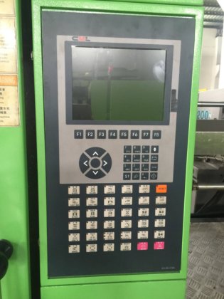 中国东华 320t（变量泵）注塑机