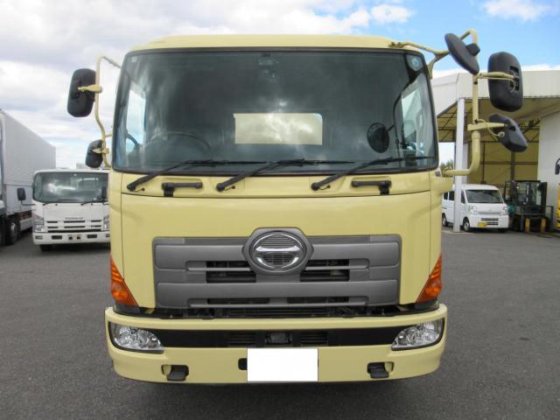 2012 Hino