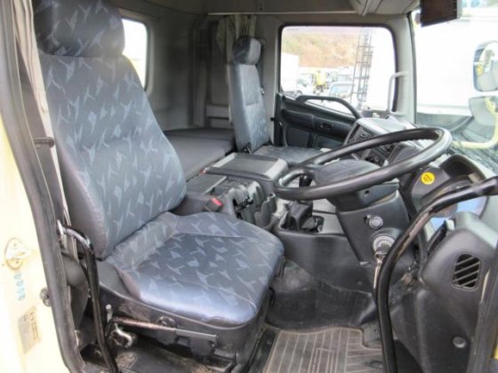 2012 Hino