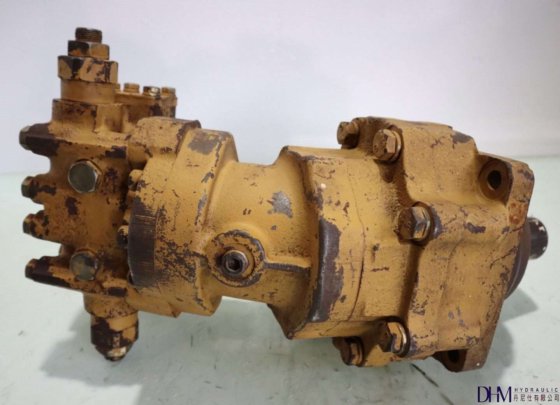 小松 KMF40 附帶變速箱