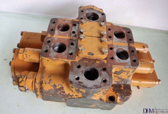 小松 小松輪式裝載機用小松閥Komatsu（2段）