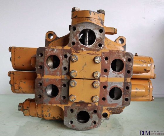 小松 小松輪式裝載機用小松閥Komatsu（2段）