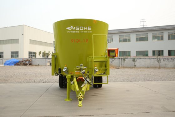 拖式立式搅拌车