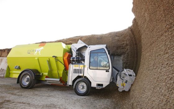 卧式搅拌车 / 自走式 / 侧卸