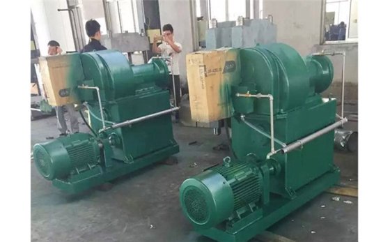 热喂料橡胶挤出机