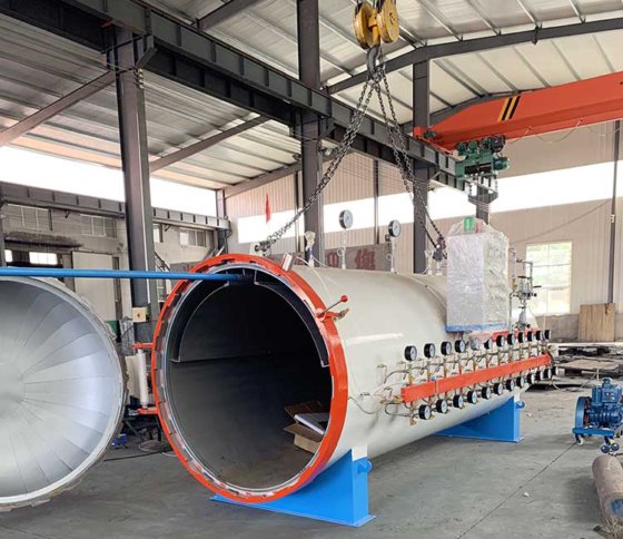 12条轮胎翻新硫化罐