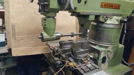 Usado Fresadoras de torreta LAGUN, mod. FTV-1S en Barcelona, España