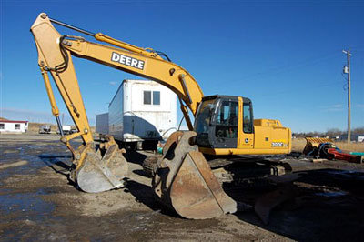 2007 JOHN DEERE 200CLC in