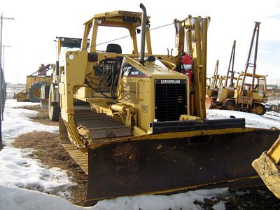 2002 CATERPILLAR D3GLGP in Alberta,