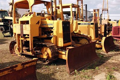 1985 JOHN DEERE 450E in