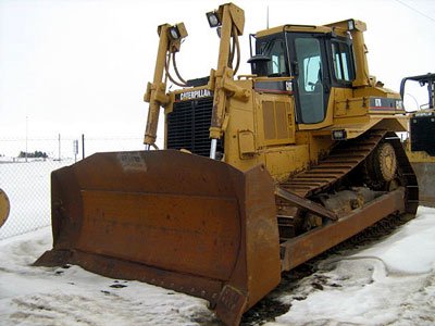 2000 CATERPILLAR D7R in Alberta,