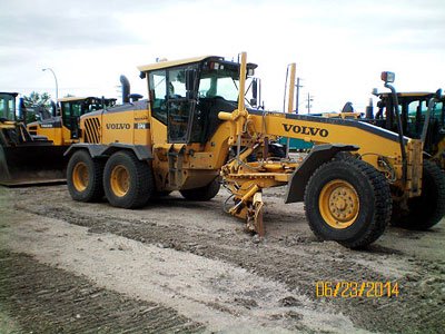 2008 VOLVO G946 in Winnipeg,