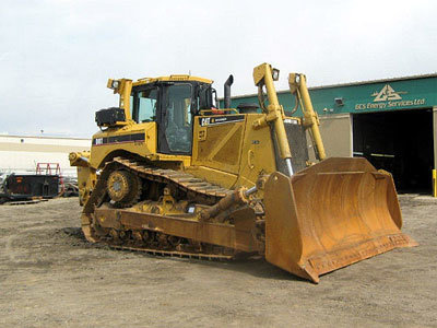 2006 CATERPILLAR D8T in Red