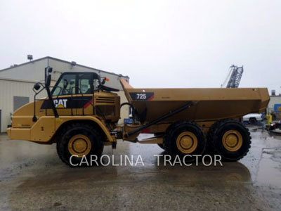 2014 CATERPILLAR 725 in Charlotte,