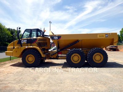 2014 CATERPILLAR 725 in Charlotte,