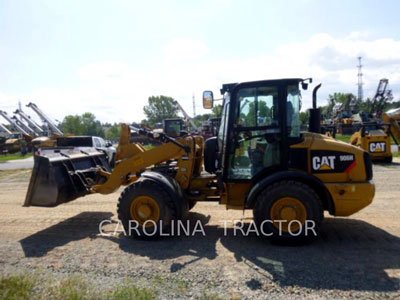 2011 CATERPILLAR 906H in Charlotte,