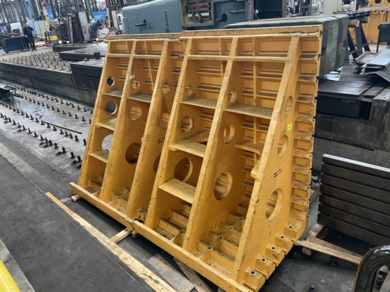 クランピングアングル ボーリングミルアングル2500mm 高さ60tまで 部品重量 木材・金属加工用機器