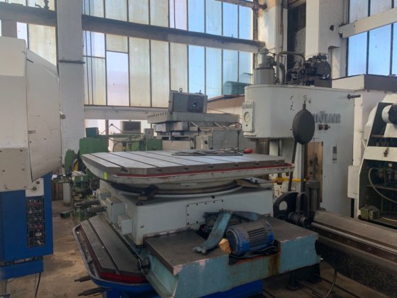 1989 斯柯达 E20OB22875 型夹紧/钻孔机工作台